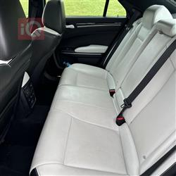 کرایسلەر 300